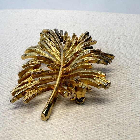 Lisner Vintage Leaf Brooch Gold-Tone Retro Mid-Century MCM Signed Statement - Picture 3 of 8
